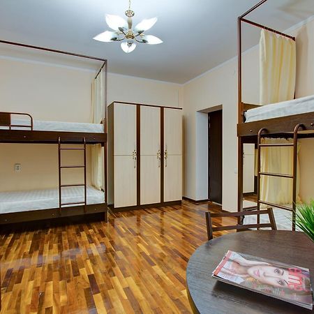 Centre Hostel 比什凯克 外观 照片